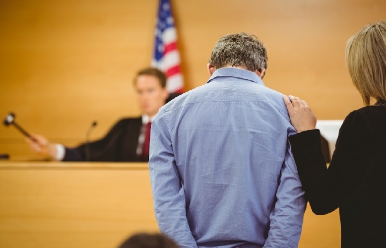 Court-Hearing